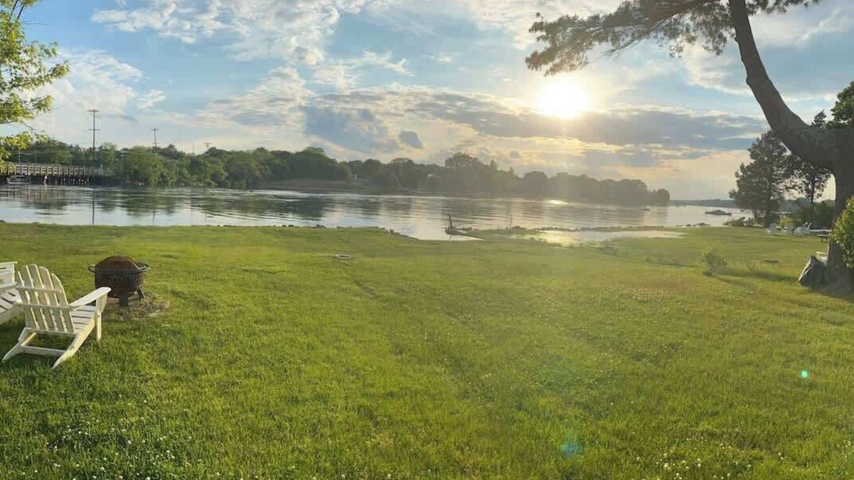 Barrington Apartment | Riverlight: Waterfront Escape