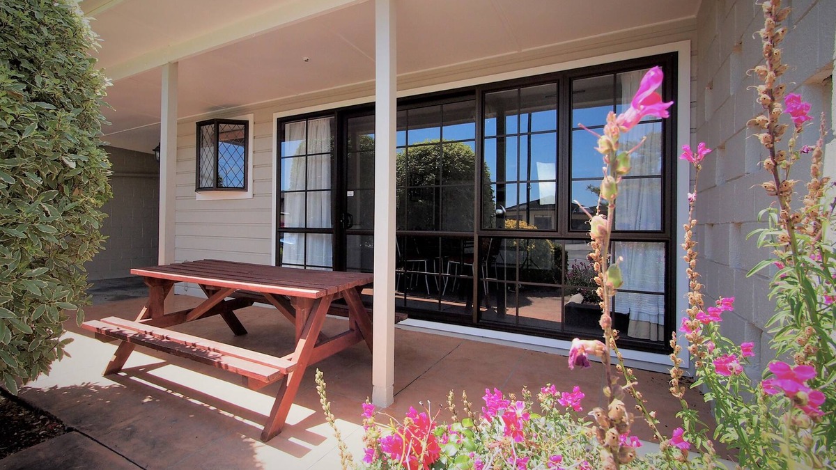 Nelson Hotel | Riverlodge Nelson