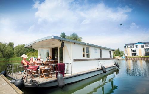Muritz Boat Rental | Riverlodge Village Hafendorf Müritz