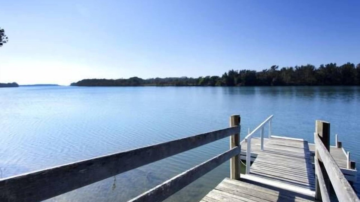 Oxley Island House | Rivers Edge - located at Old Bar