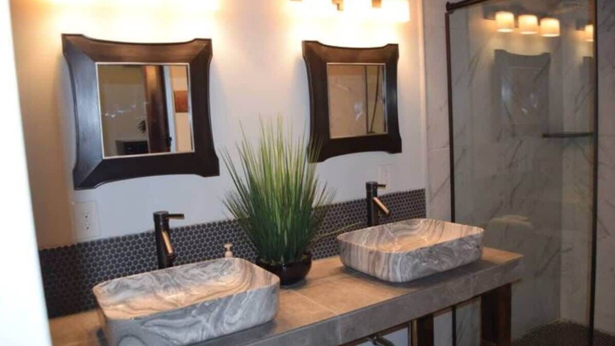 Niles Apartment | Rivers Edge Lofts - Unit 9