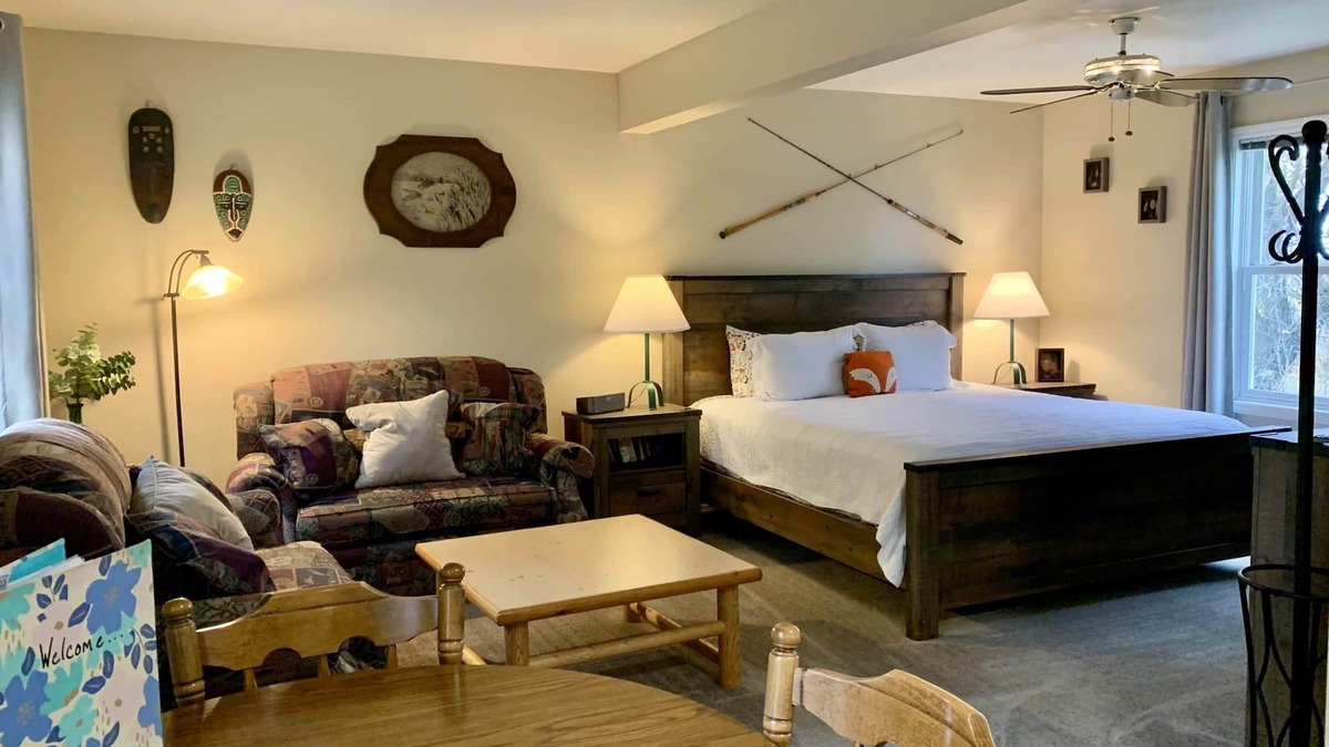 Bozeman House | Rivers Suite