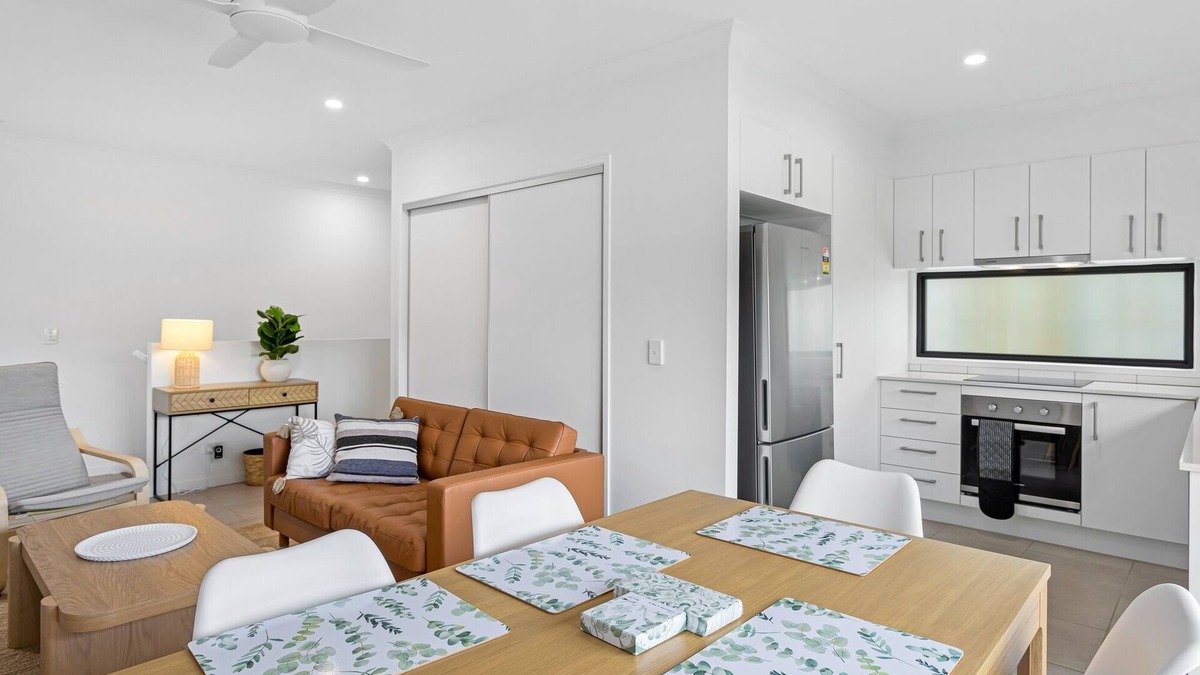 Murrumba Downs House | Riverside 3-Bed Home with Study Nook and BBQ