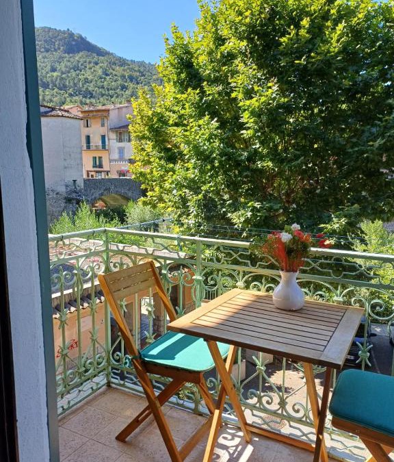 Sospel Apartment | Riverside apartment