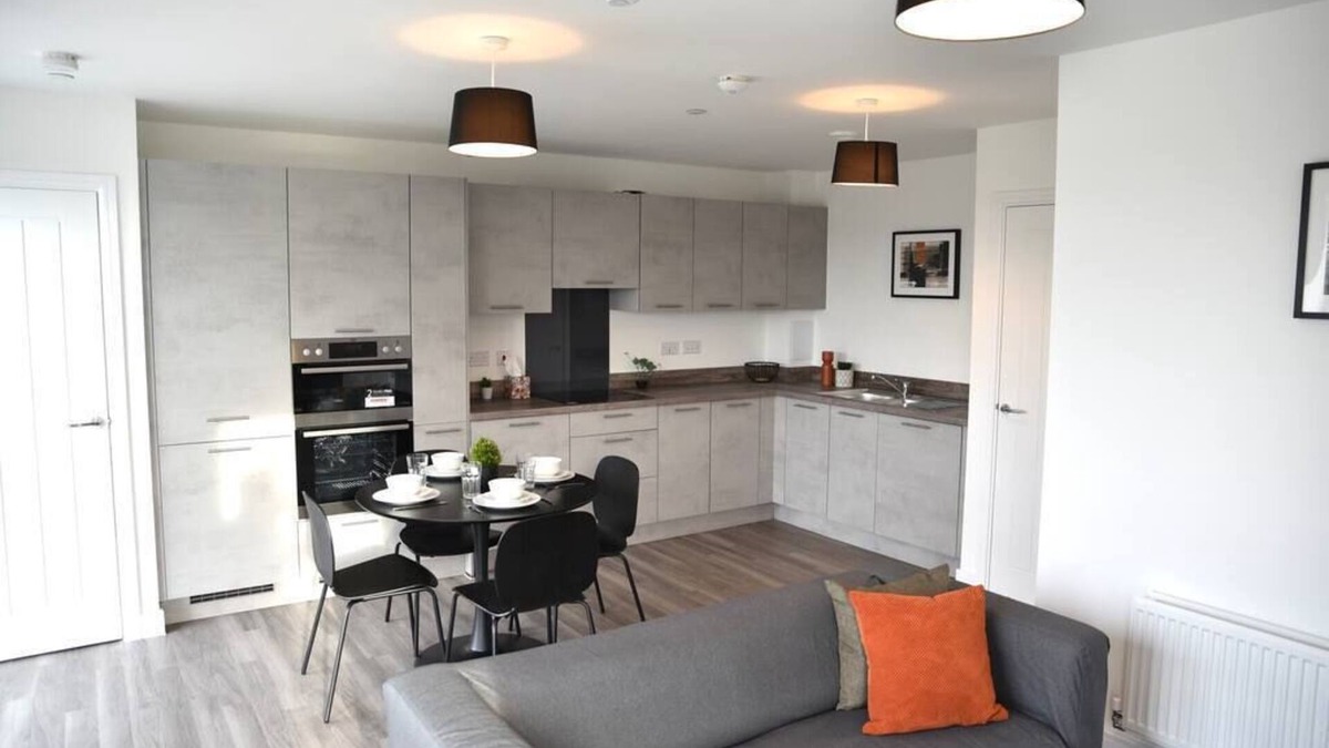 Chelmsford Apartment | Riverside Apartment Chelmsford 5 min walk from the city centre