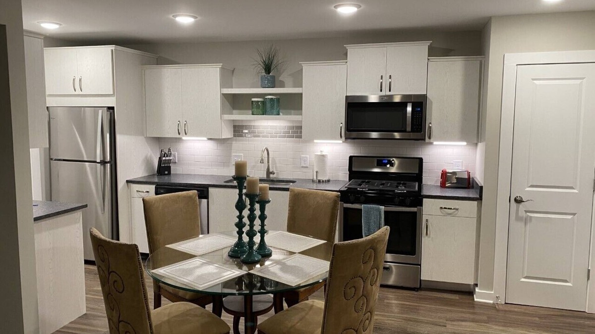 Cumberland Apartment | Riverside Atlanta - Nestled in nature, close to everything!