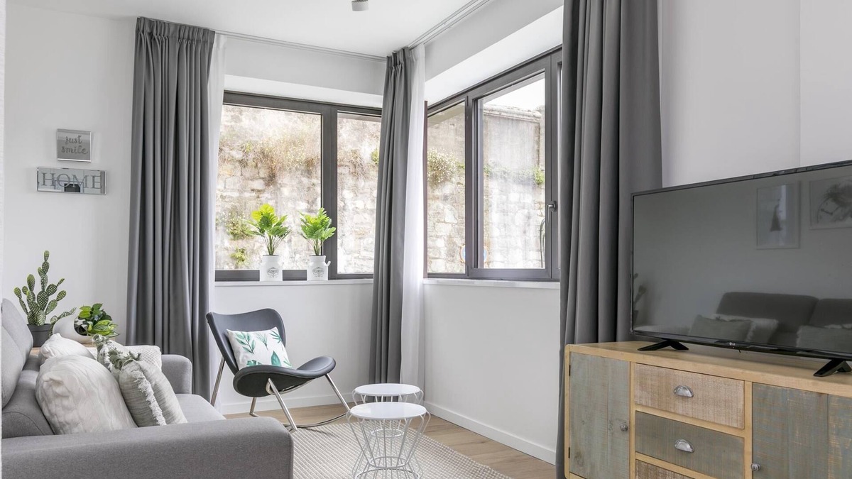 Basurto-Zorroza Apartment | Riverside by Forever Rentals. Deluxe 2 bedroom apartment with views of Ría. Wifi