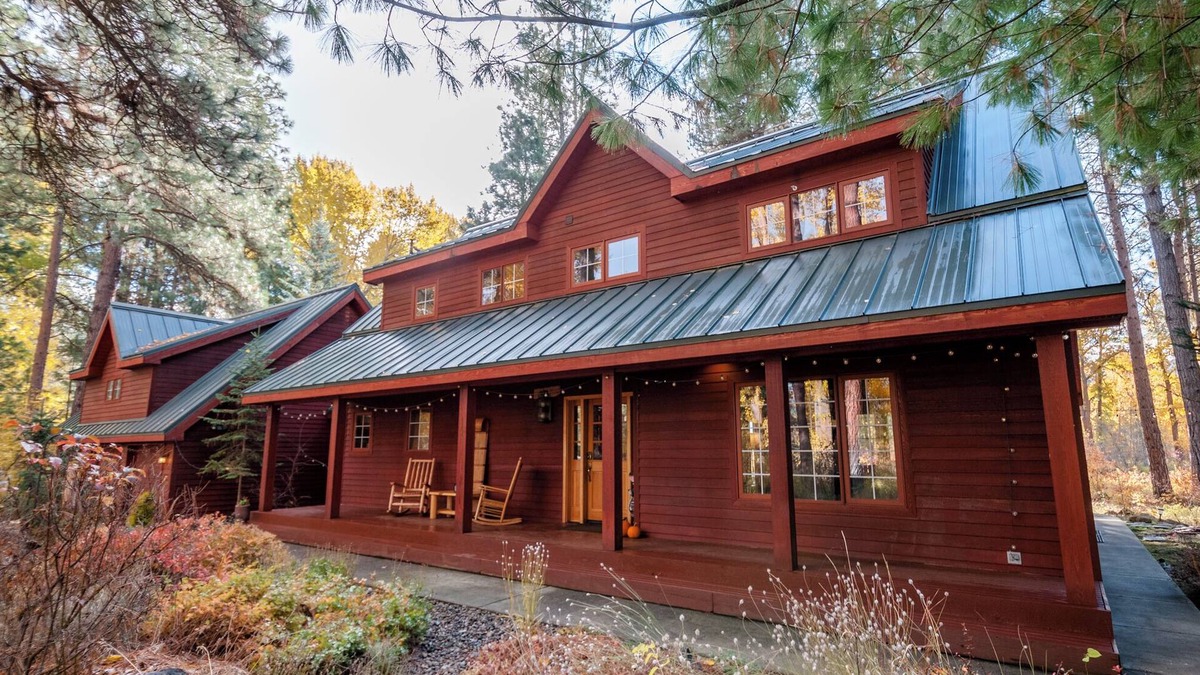 Cle Elum Cabin | Riverside Cabin in Cle Elum. Pet Friendly!
