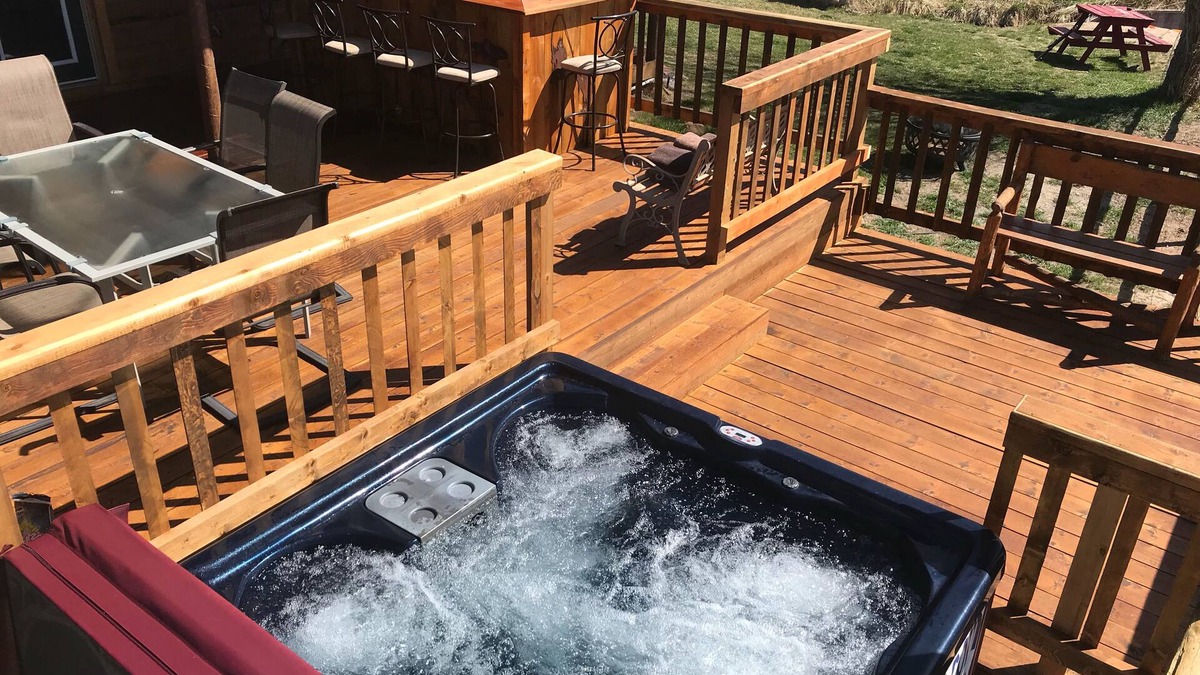 Thermopolis Cabin | Riverside Cabin W/Hot Tub Near Fly Fishing And Hot Springs