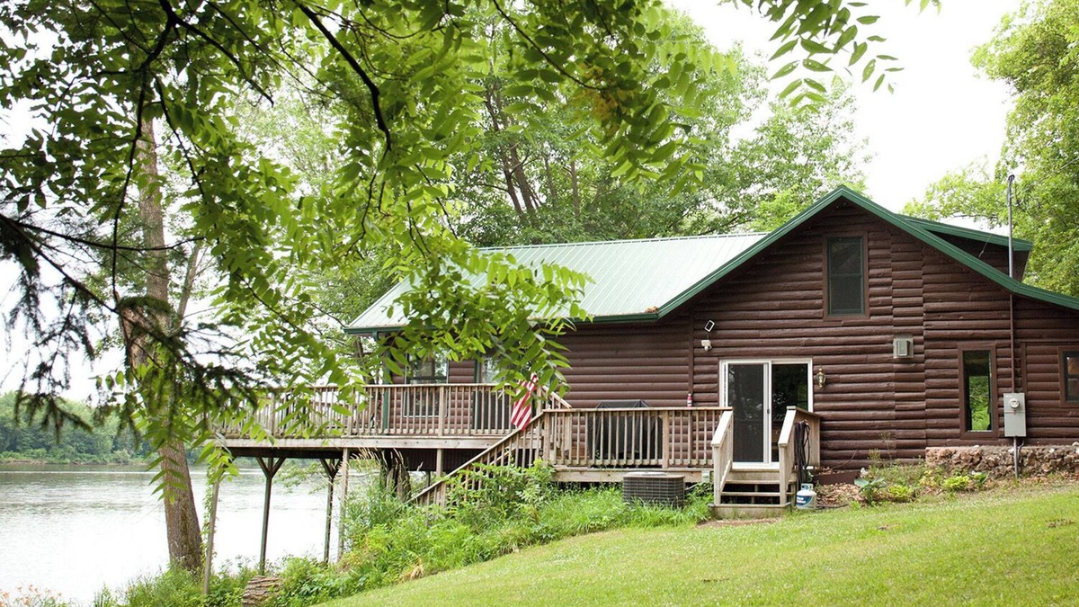 Muscoda Ski Chalet | Riverside Chalet, LLC