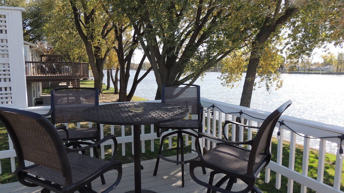 Quad Cities House | Riverside Cottage