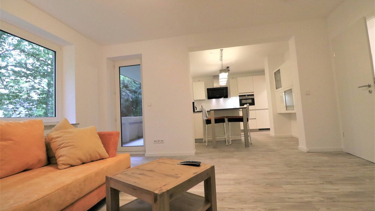 Leichlingen Apartment | Riverside:Trade fair, business, apartment 2 bedrooms 2 king size beds 1 sleeping c. 84 m²