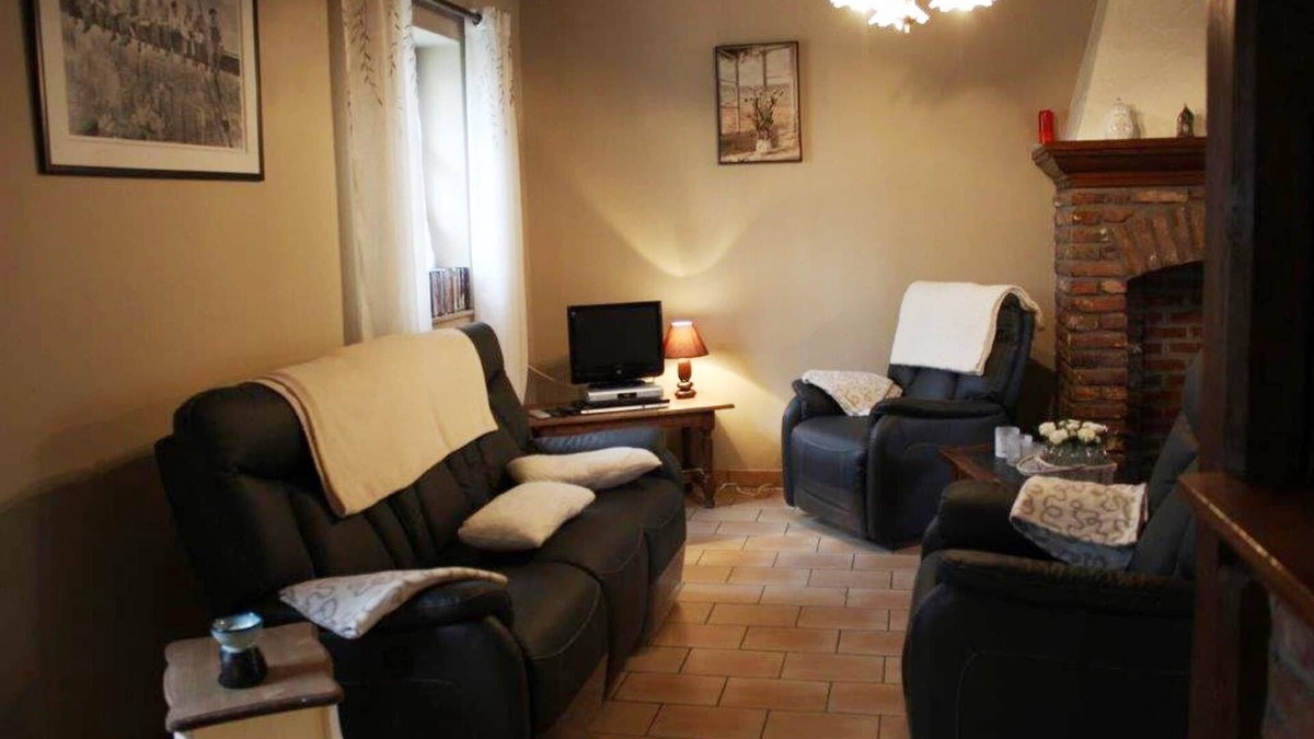Paliseul House | Riverside Escape in Bouillon