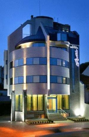 Yambol Hotel | Riverside Family Hotel