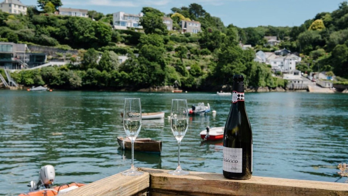 Fowey Cottage | Riverside, Fowey. A gorgeous Cornish seaside cottage.