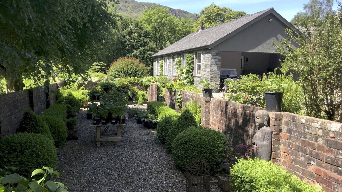 Borrowdale Cottage | Riverside Cottage Borrowdale - Nr Grange - just 4 miles from Keswick