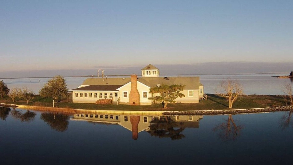 Fishing Creek House | Riverside Lodge Bed & Breakfast on the Honga River UNIT D