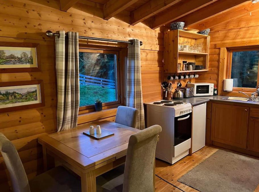 Pitlochry Apartment | Riverside Lodge in Killiecrankie