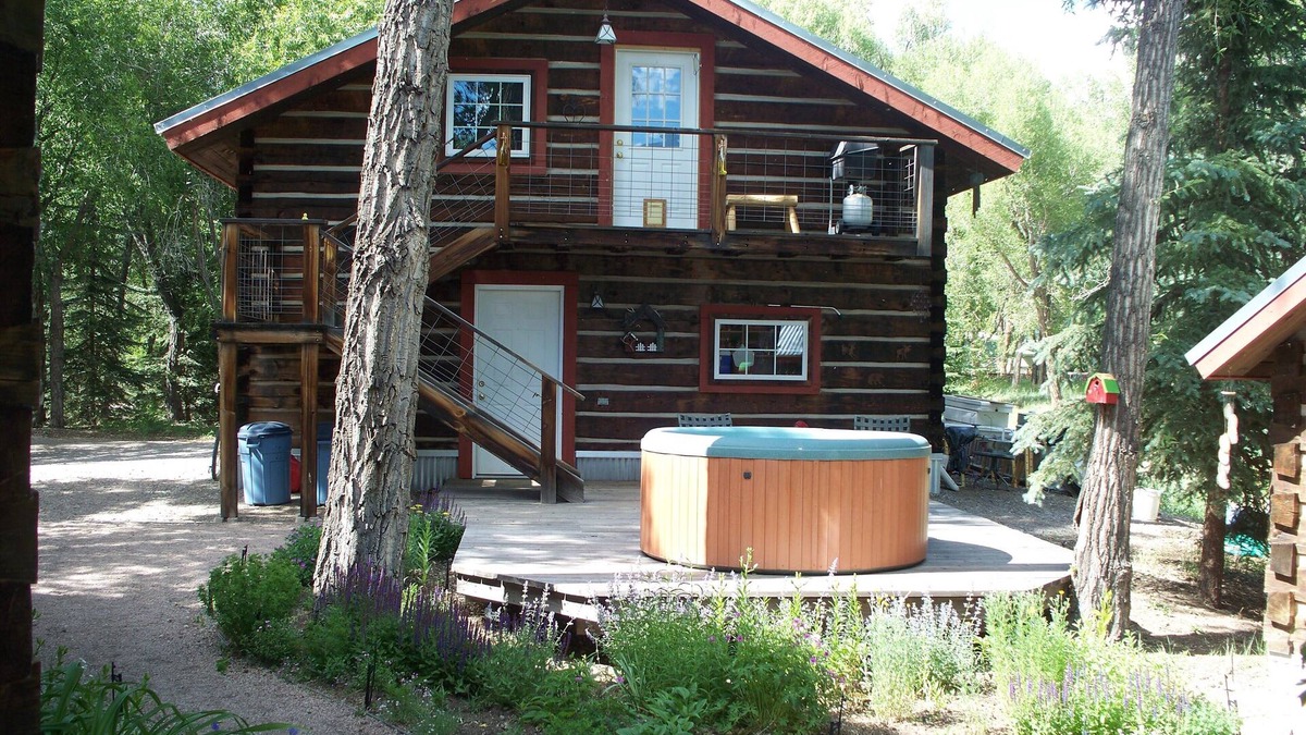 South Fork Cabin | Riverside Meadows Studio Cabin on the Rio Grande - Discounted Golf, Raft & Kayak