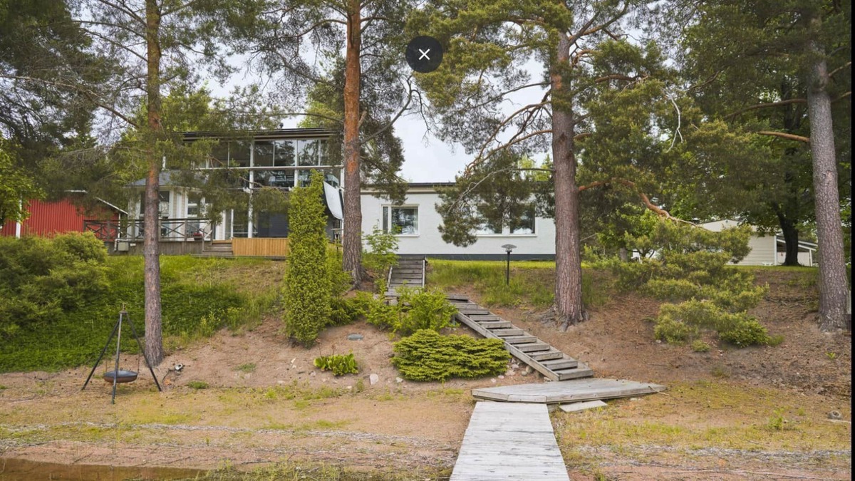 Kouvola Villa | Riverside retreat for up to 12 guests