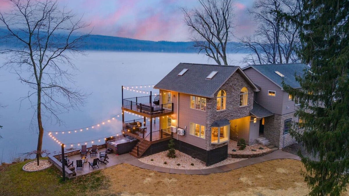 Halifax House | Riverside Retreat Sleeps 20