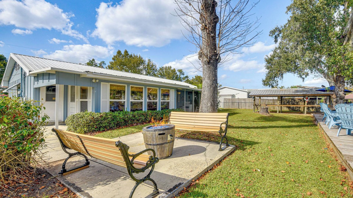 Astor House | Riverside Retreat w/Boat Dock in Sunny Astor!
