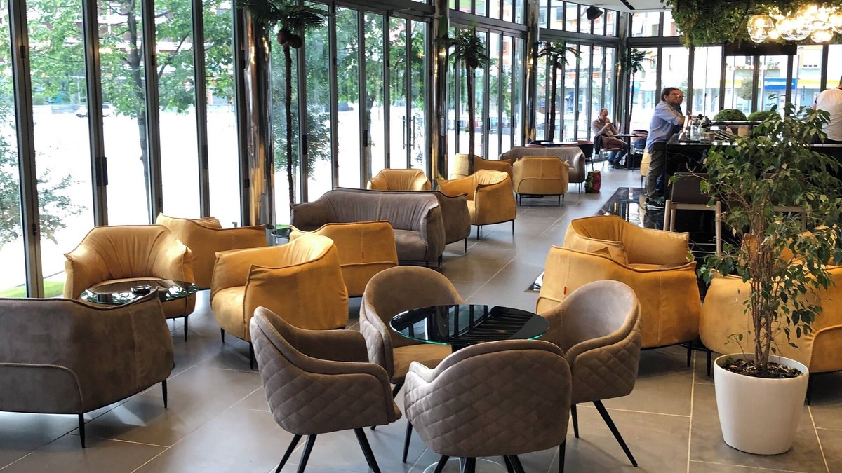 Mbrostar-Urë Hotel | Riverside rooms at Hotel Fieri