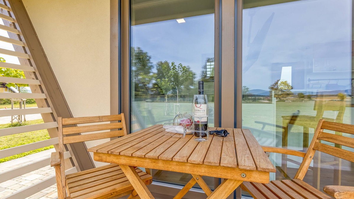Metlika House | Riverside Suite Ane private beach, Gradac, Slovenia