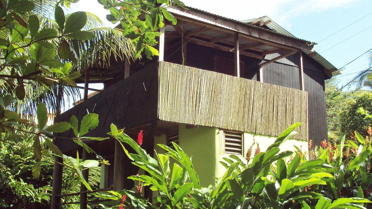 Calibishie House | Riversiedview House