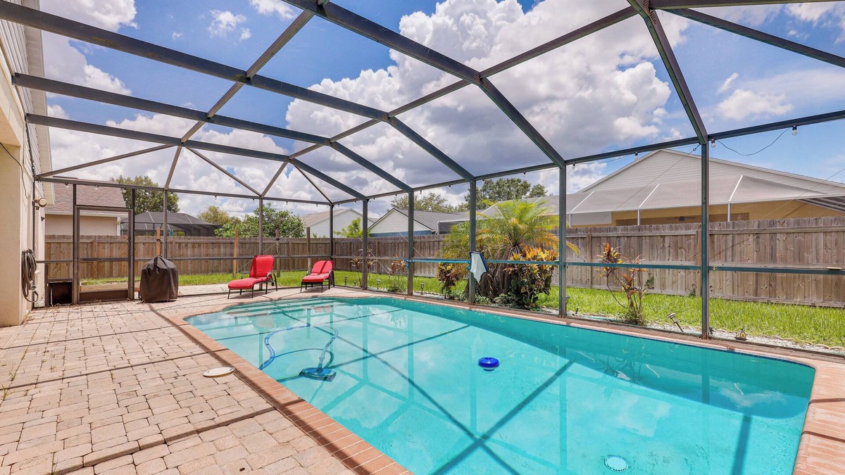 Riverview House | Riverview Home w/Screened Pool ~ 1 Mi to Marina!