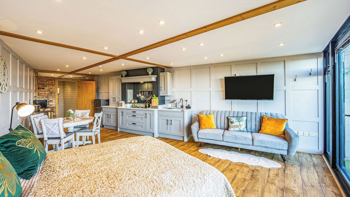 Gloucester Cottage | Riverview Lodge - UK36550