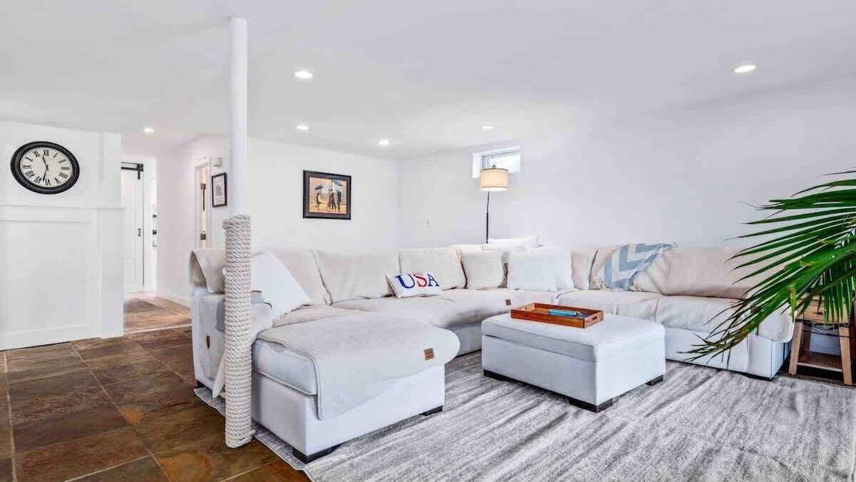 Edgewater House | Riverview Retreat on Warehouse Creek - sleeps 6