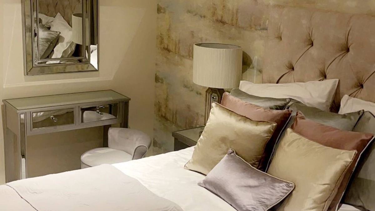 Woolwich Riverside Apartment | Riverview sky apartment 15mins to london city airport
