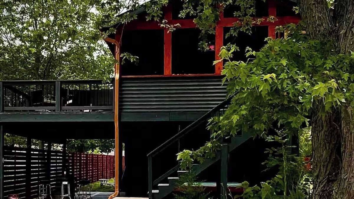 Noblesville House | Riverwood Rest Stop next to Ruoff, Koteewi & Grand Park