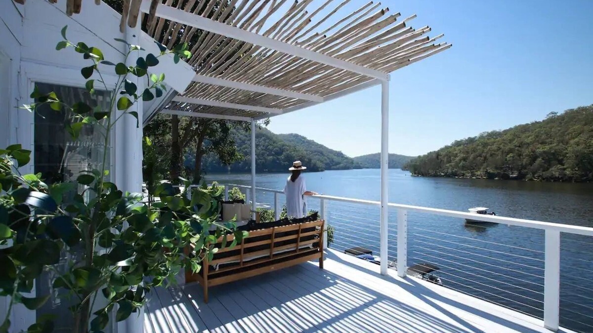 Berowra Waters House | Rivescape Holiday Home at Berowra Waters