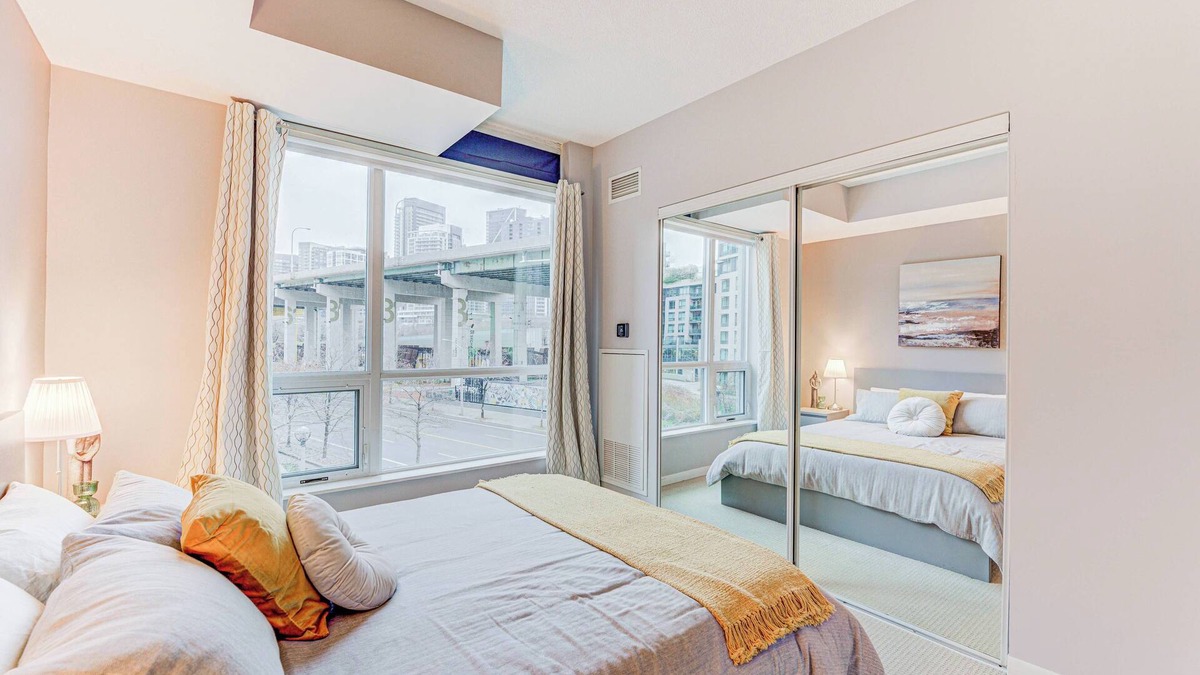 Downtown Toronto Apartment | RivetStays - The Peter Suites