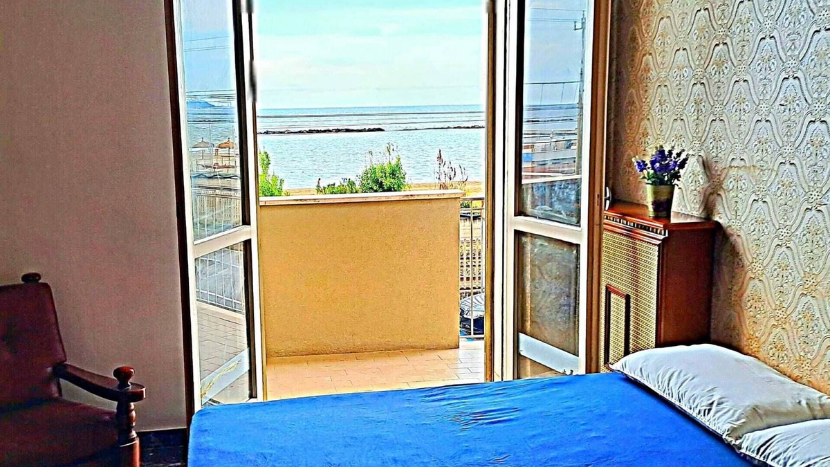 Palombina Nuova Apartment | ☀️🏖️🌊Riviera del Conero Front Sea 🏖️,3 bedrooms, 10 beds