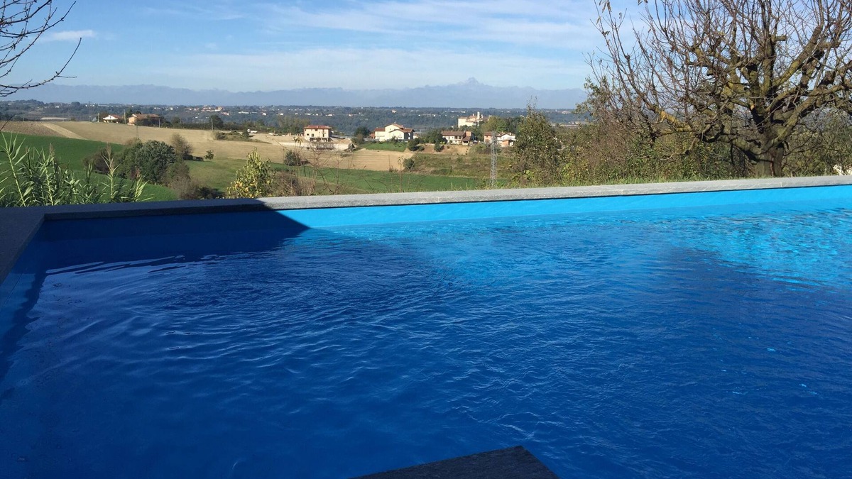 Roreto House | Riviera delle Langhe Wine Country House with a Pool and Superb Views