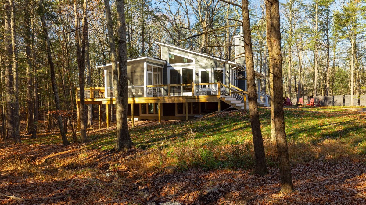 Saugerties House | Rivka Lodge: Modern Saugerties Escape Near Hunter Mtn