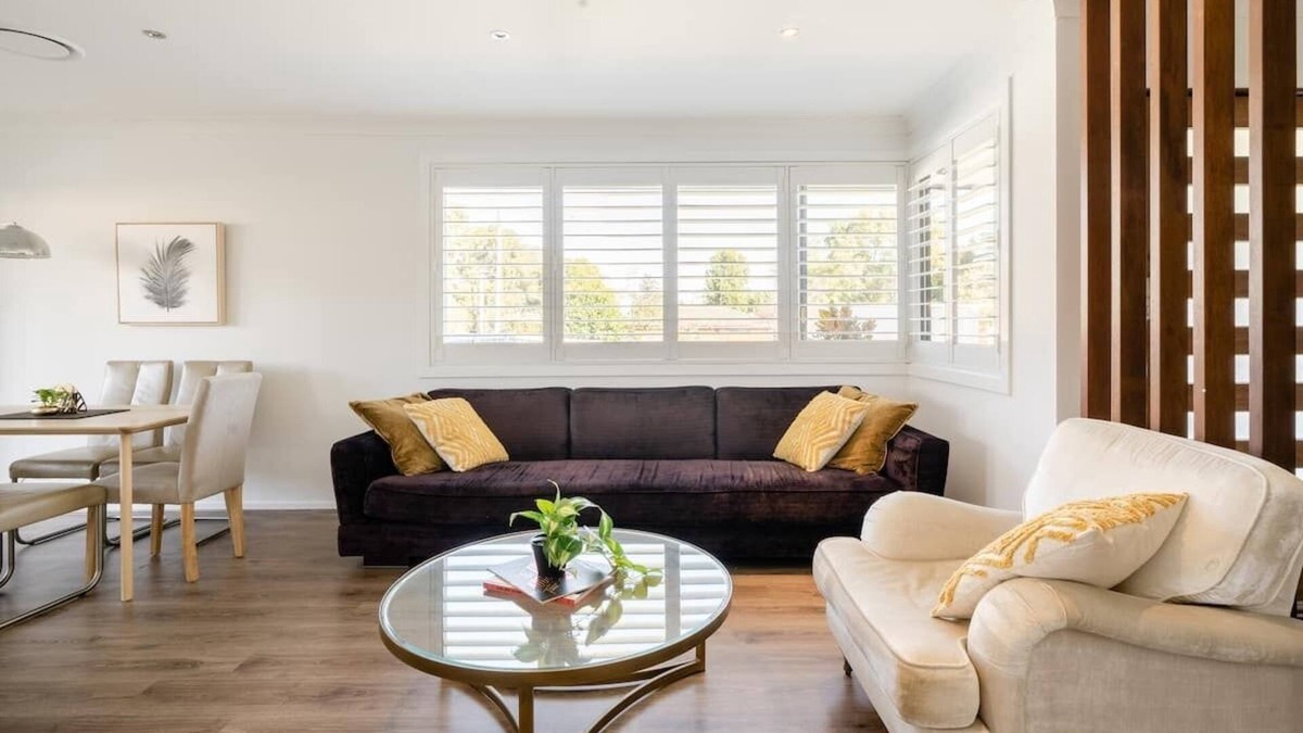 Riverstone House | Rivo Entertainer