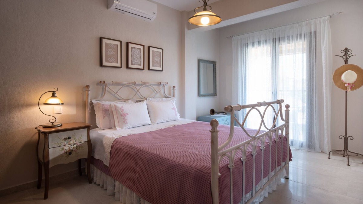 Agios Nikolaos Apartment | Rizes House- Elia Luxury Apartment