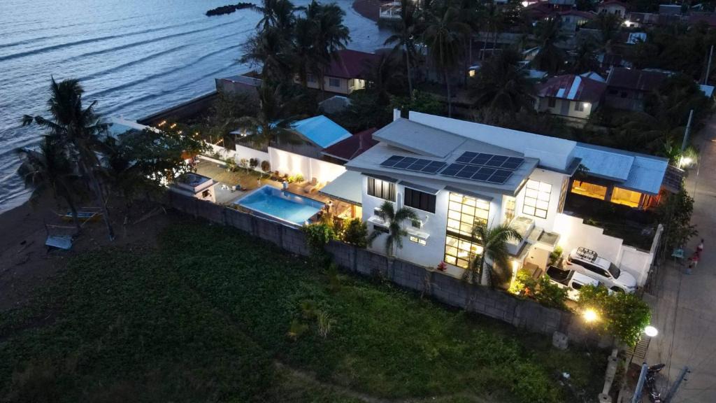 Naval House | RLJ Beach House