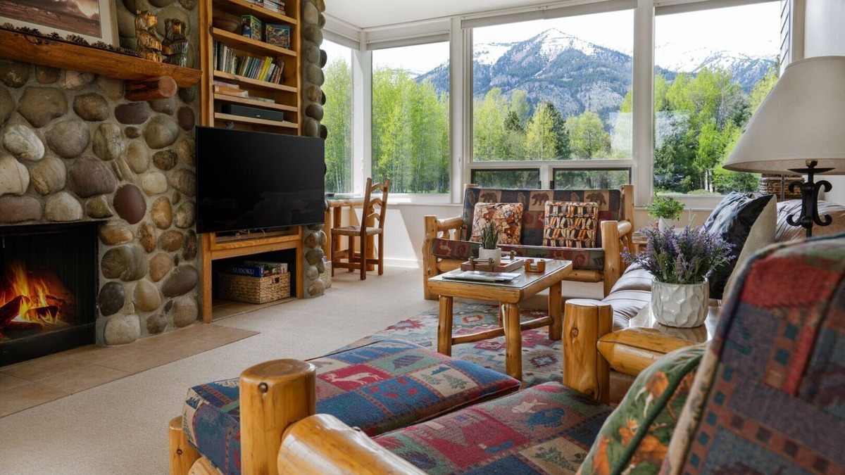 Moose Wilson Road Condo | RMR: Lupine 1911 Condo in The Aspens/Wilson,WY