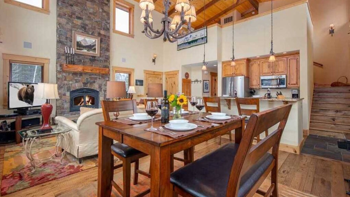 Moose Wilson Road House | RMR: Moose Pines in The Aspens/Wilson,WY