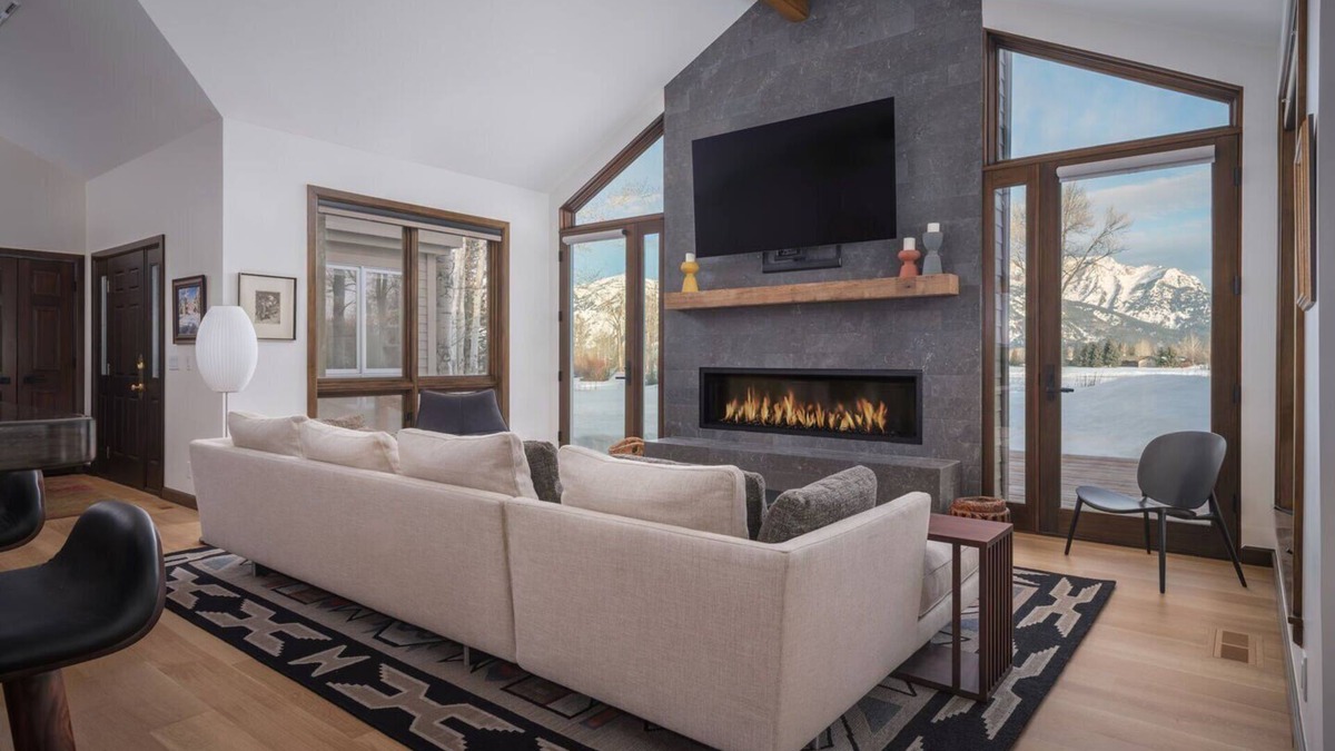 Jackson Hole House | RMR:Teton Lookout Home North of Jackson,WY