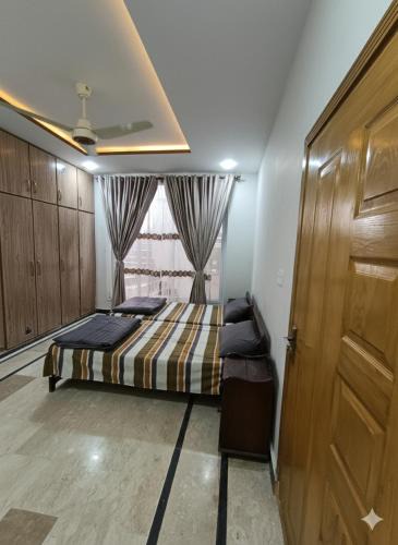 Khyber Pakhtunkhwa Apartment | RMT Residencia full basement