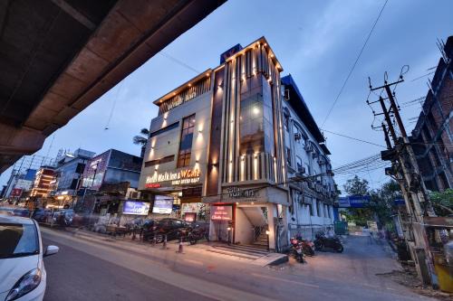 Mohangarh Hotel | RnB Select Walk Inn Lucknow