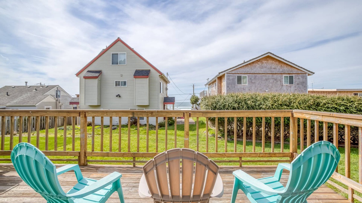 Roads End House | Roads End Single-Level with Two King Bedrooms is Updated for Ease and Comfort!