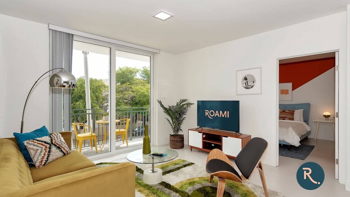 Coral Way Apartment | Roami at Grove 27 | Group Friendly | 4BR CMB #35