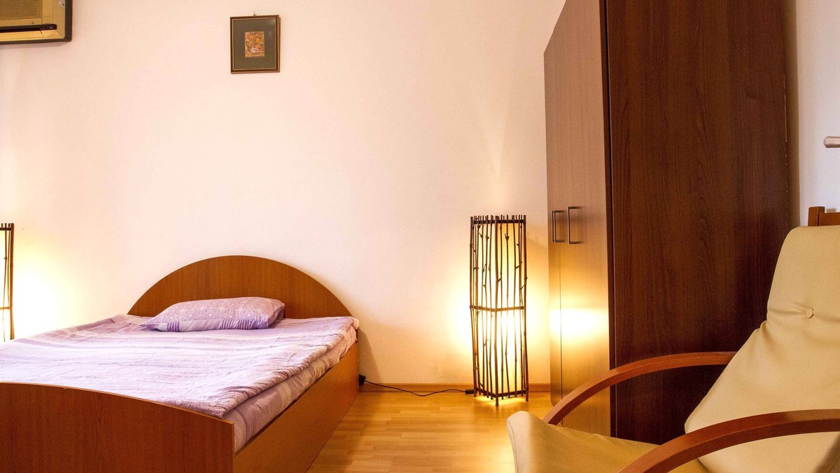 Gara de Nord Apartment | Robbie`s Exciting Offer- Studio Victoriei